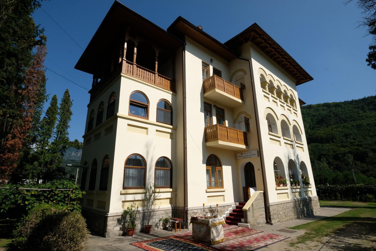 Continuarea unei moșteniri a Patriarhului Justinian 11053