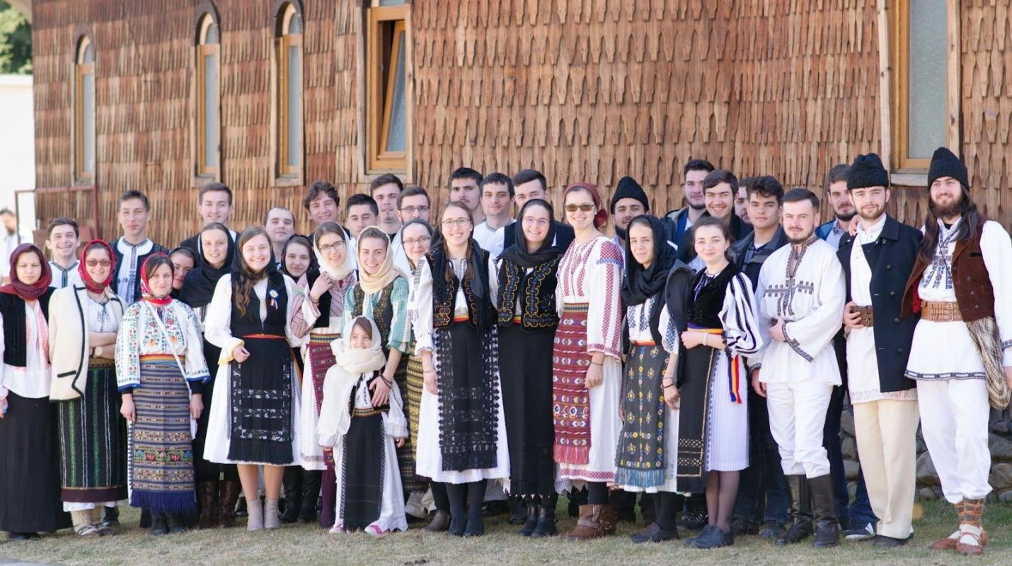 Tineretul, rădăcina de Cer a Bisericii 11340