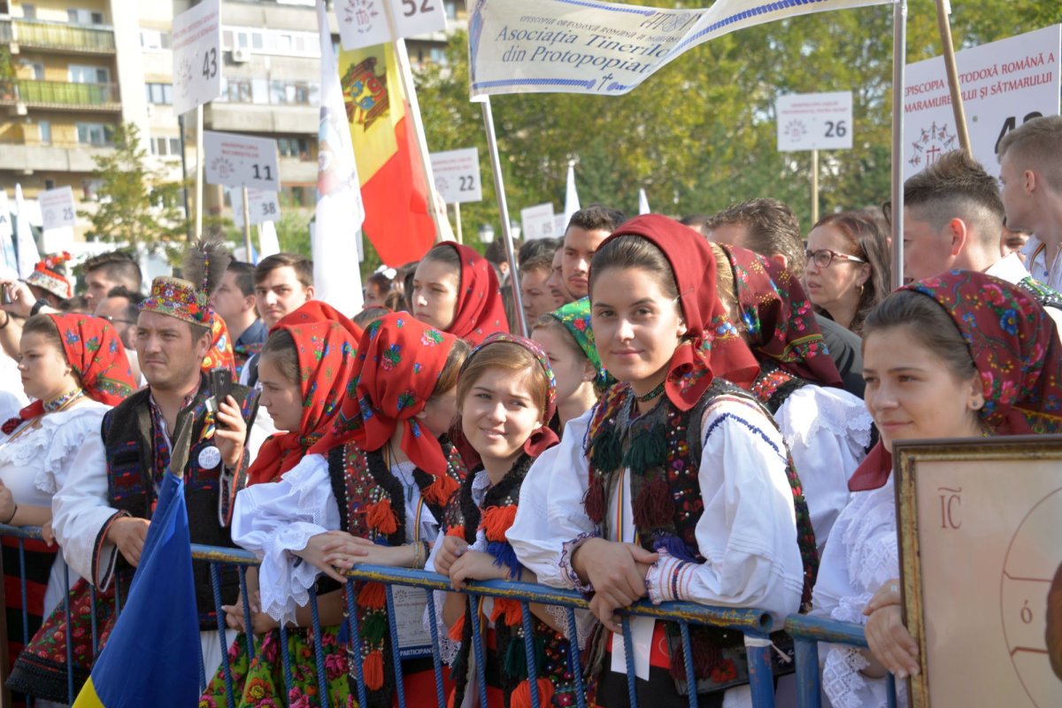 Tineretul, rădăcina de Cer a Bisericii 11343