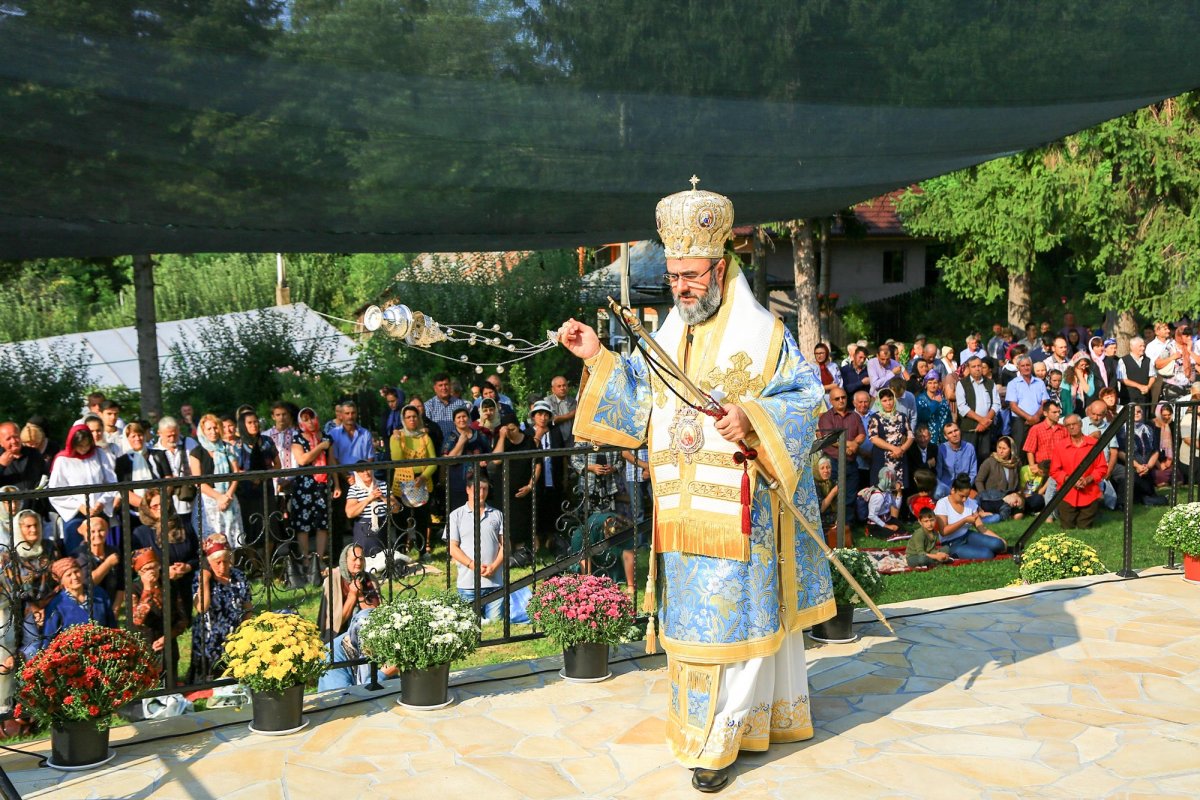 Hramul mănăstirii vrâncene Recea 11031