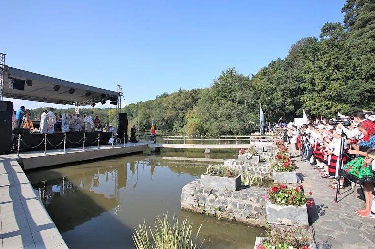 Participanții la ITO s-au rugat împreună la sărbătoarea Nașterii Maicii Domnului 10971