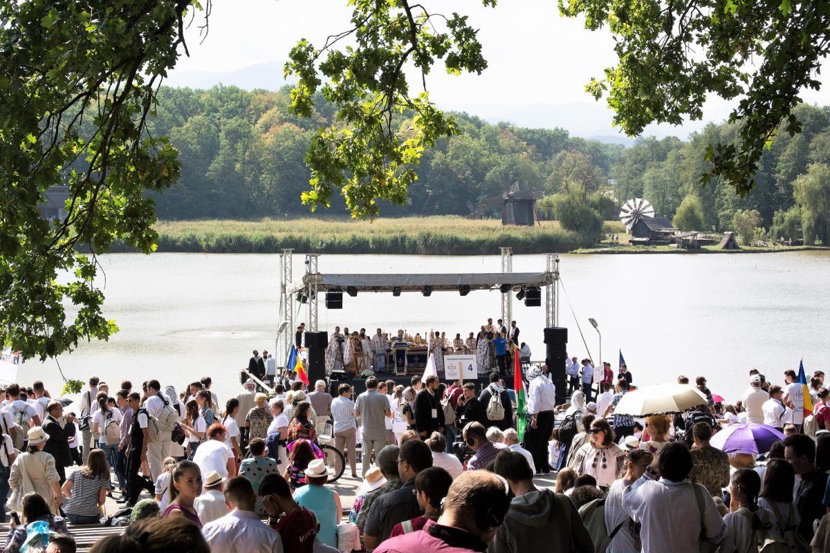 Participanții la ITO s-au rugat împreună la sărbătoarea Nașterii Maicii Domnului 10975