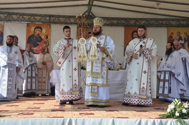 Slujiri arhierești la sărbătoarea Nașterii Maicii Domnului 10980