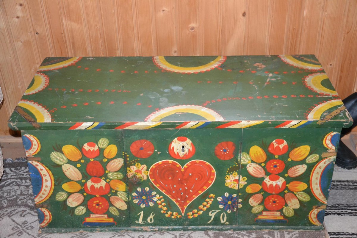 Sufletul satului, aciuat în ograda lui Dionizie Olenici 11016