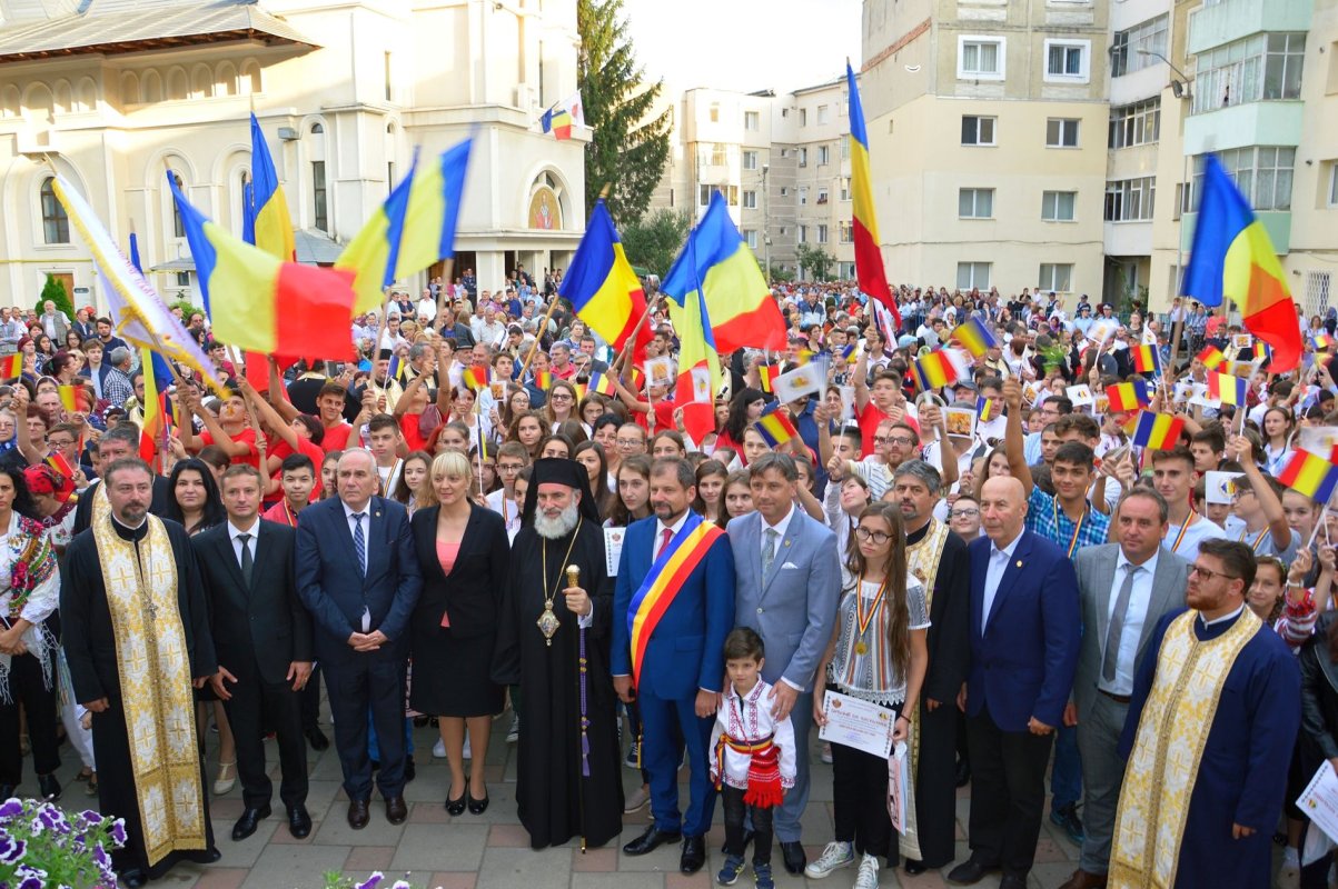 „Calea Sfinţilor - Maica Domnului, ocrotitoarea noastră” în Protopopiatul Moineşti 10853