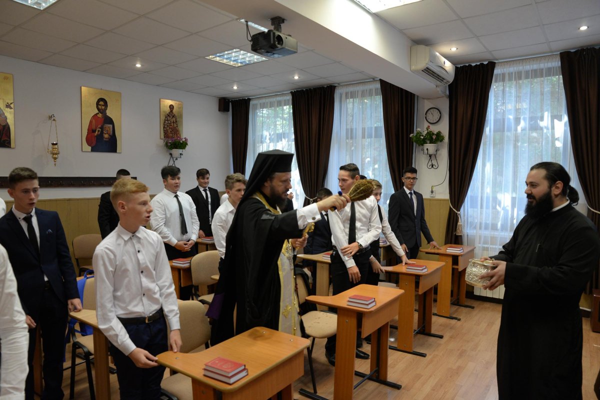 Deschiderea anului școlar la seminarul din București 10943