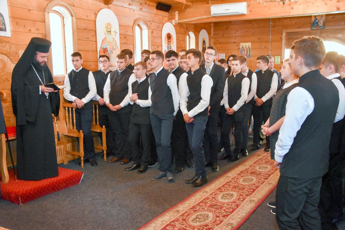 Binecuvântare pentru elevii bănăţeni 10814