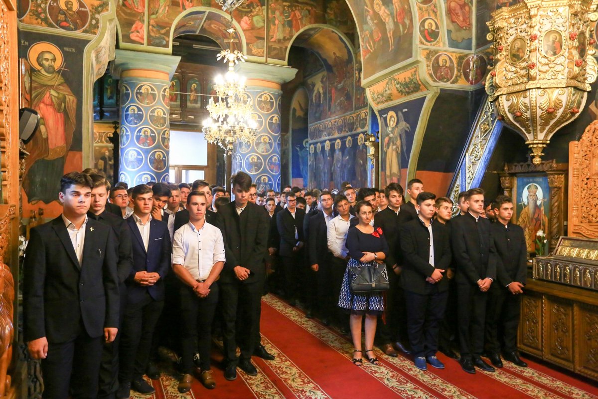 Slujbe de mulțumire la începutul anului școlar 10740