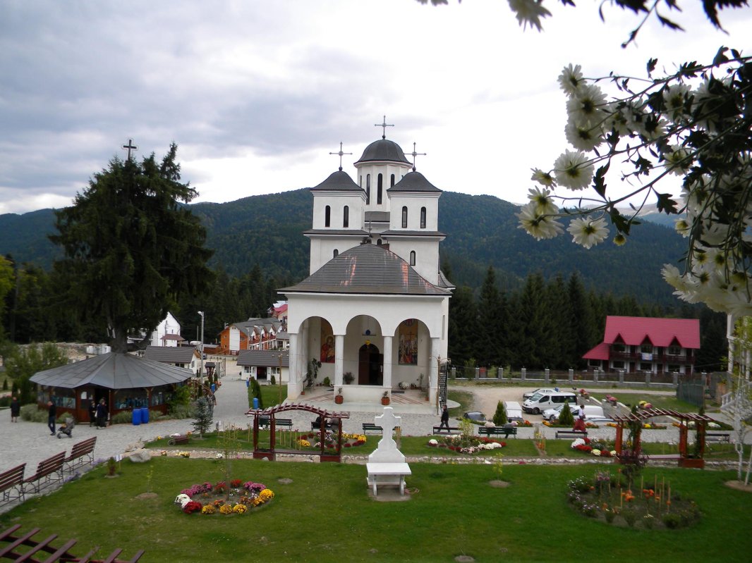 Crucea Eroilor Neamului de pe Muntele Caraiman 10641