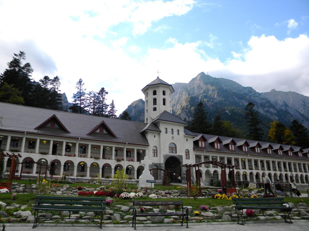 Crucea Eroilor Neamului de pe Muntele Caraiman 10642