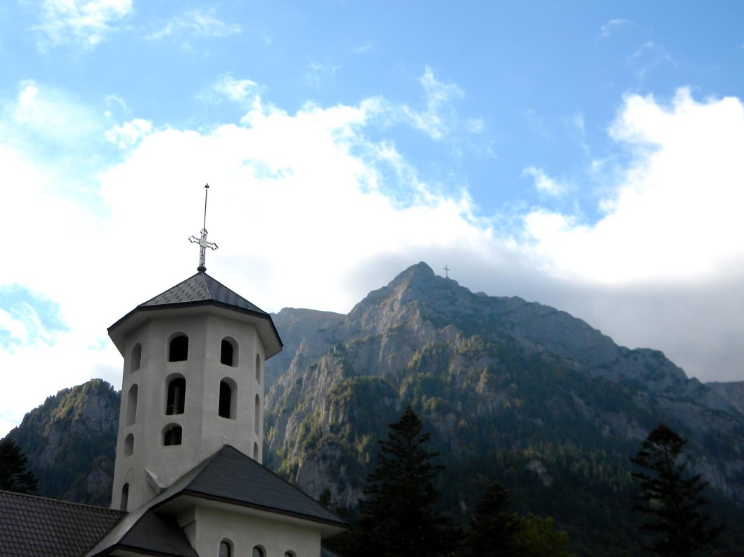 Crucea Eroilor Neamului de pe Muntele Caraiman 10643