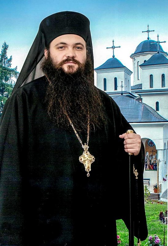 Crucea Eroilor Neamului de pe Muntele Caraiman 10653