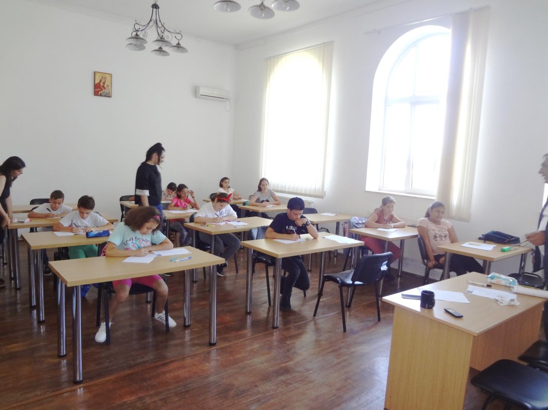 Tabără de matematică la Centrul social din Grădinari al Arhiepiscopiei Craiovei 10629