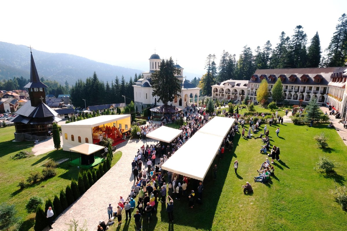 Binecuvântare la ctitoria de sub Crucea Eroilor Neamului 10552