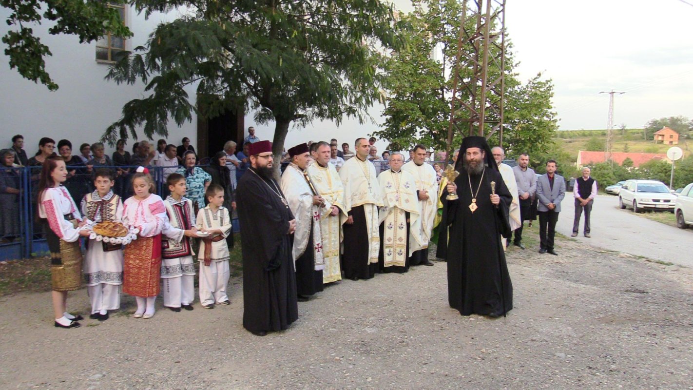 Pelerinaj al românilor din Banatul Sârbesc 10560