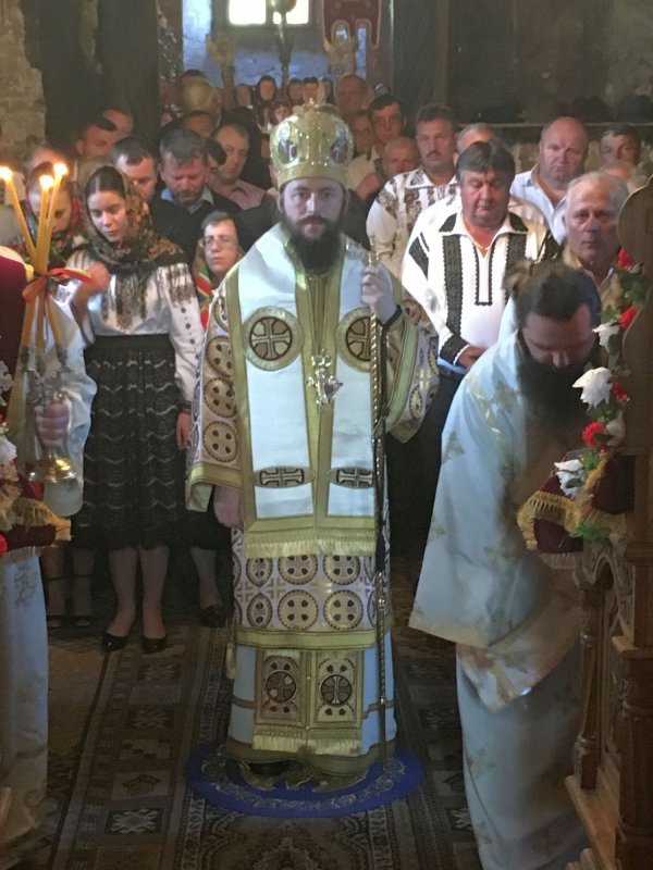 PS Damaschin: „Crucea este semnul de viaţă dătător” 10514