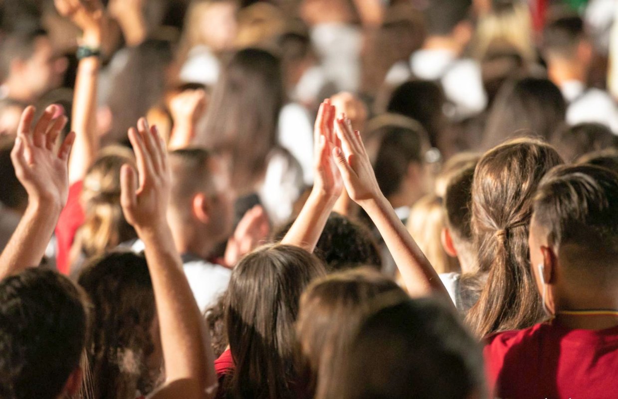 Democraţia presupune dezbateri publice şi vot, nu plâns de milă şi boicot 10400