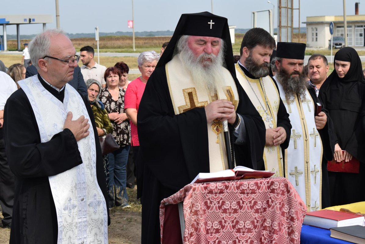 Sfințire de cruce la granița de vest a țării 10434