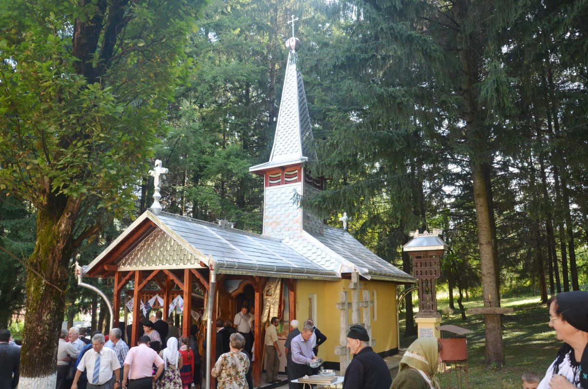 Slujiri arhierești la sărbătorea Înălțărea Sfintei Cruci 10414