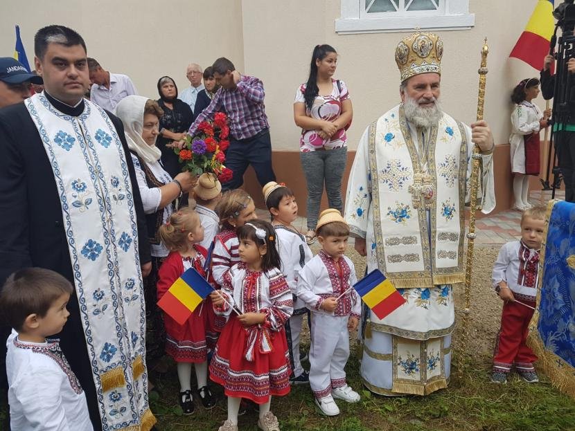 Biserica şi aşezământul social din Blidari au fost sfinţite 10318
