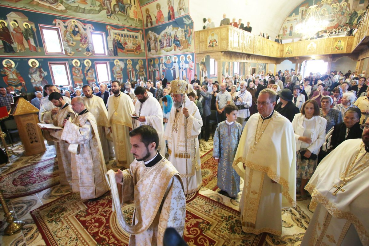 Slujiri arhierești în Duminica de după Înălțarea Sfintei Cruci 10323