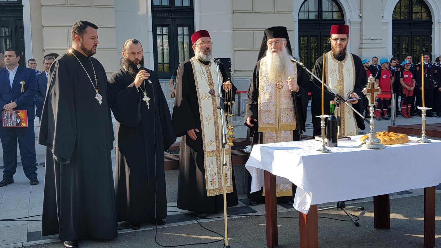 Rugăciune pentru eroii pompieri la Severin 10275