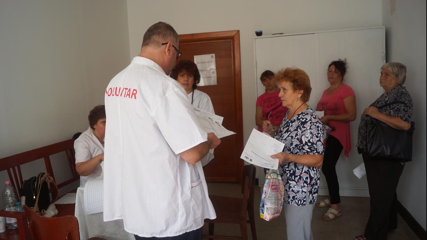 Servicii medicale gratuite pentru 100 de pacienţi 10300