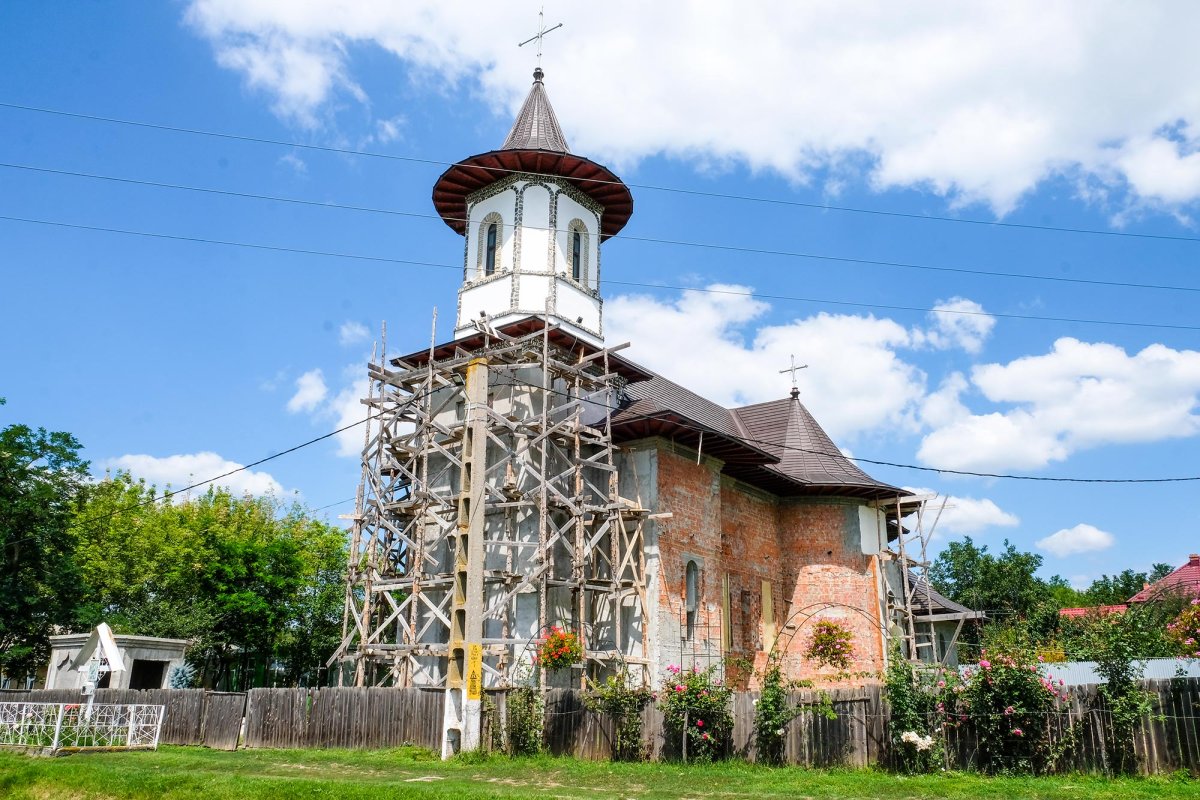 Parohia Vădeni-Rai croieşte drum în viaţă micilor enoriaşi 10170