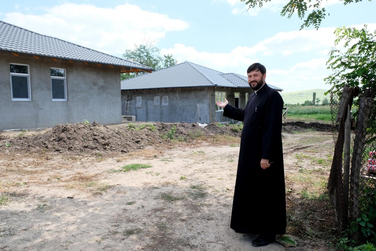 Parohia Vădeni-Rai croieşte drum în viaţă micilor enoriaşi 10173