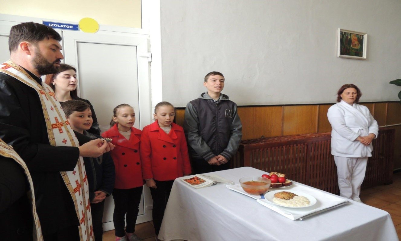 Parohia Vădeni-Rai croieşte drum în viaţă micilor enoriaşi 10175