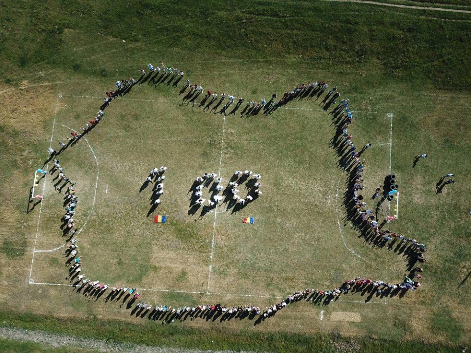Parohia Vădeni-Rai croieşte drum în viaţă micilor enoriaşi 10176