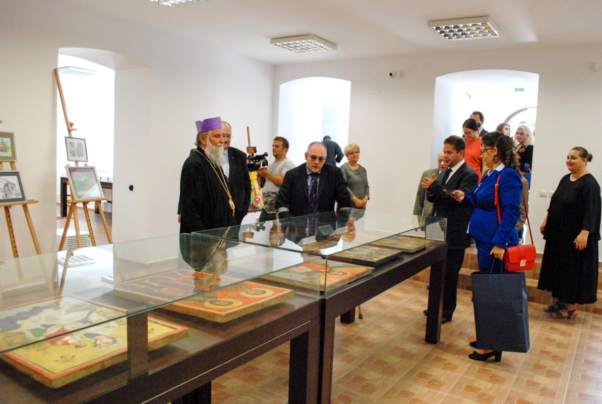 Robert Halfon, Doctor Honoris Causa al UCV 10161