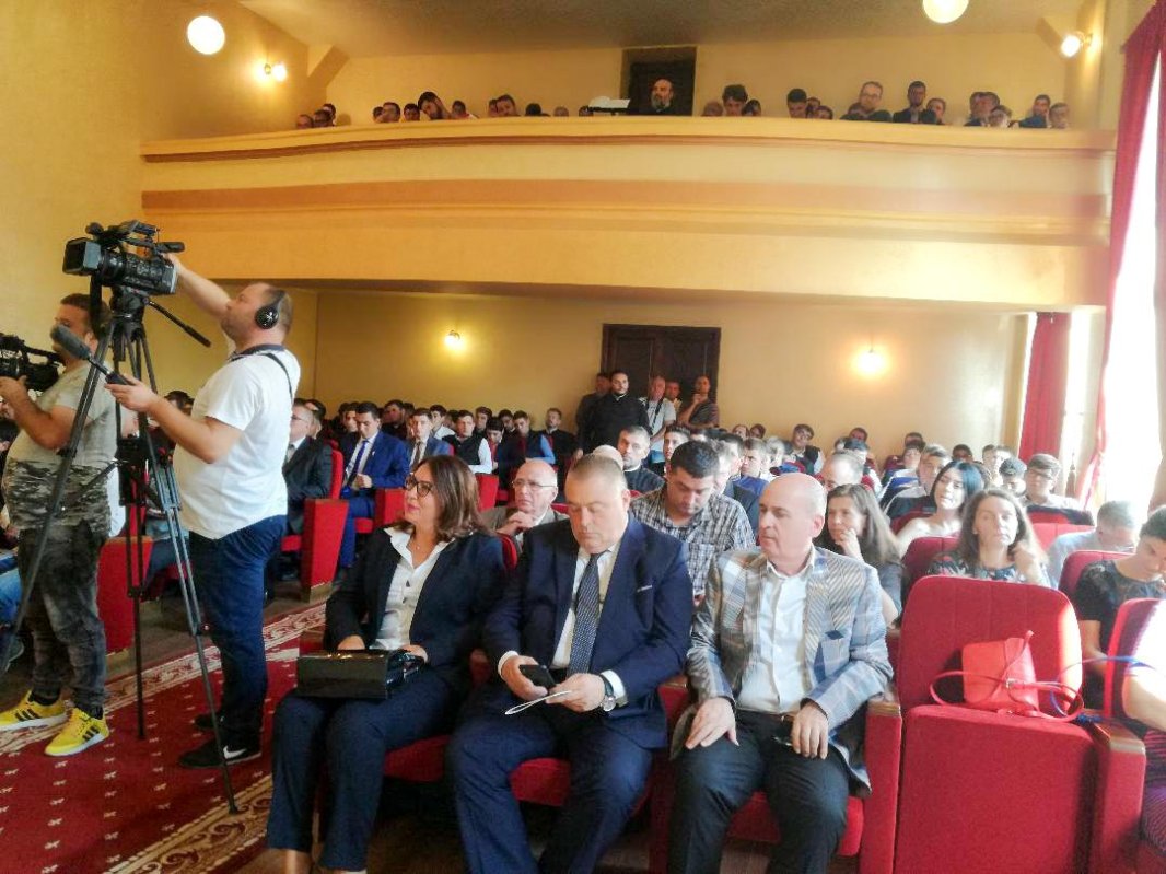 Robert Halfon, Doctor Honoris Causa al UCV 10163