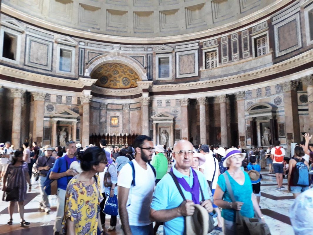 Pelerini clujeni „Pe urmele sfinților în Italia” V 10082