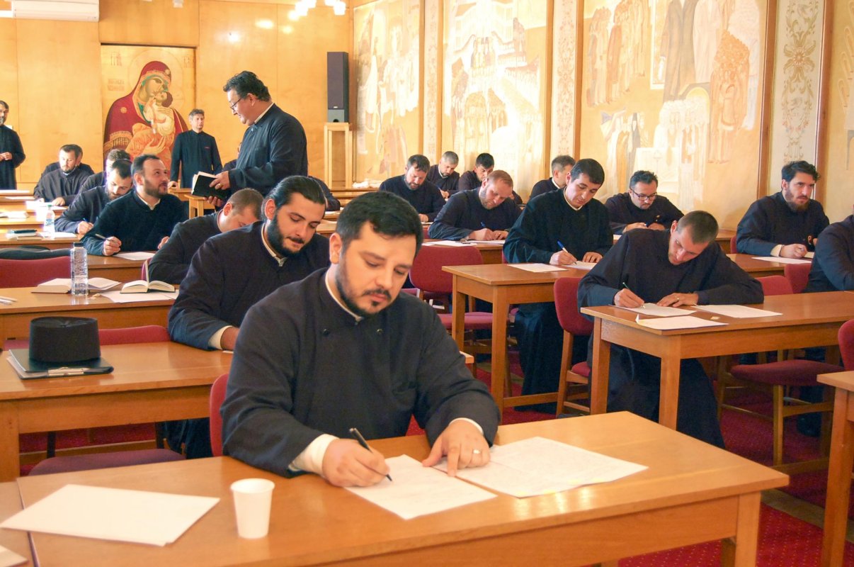 Examen pentru gradele profesionale în preoție 10029