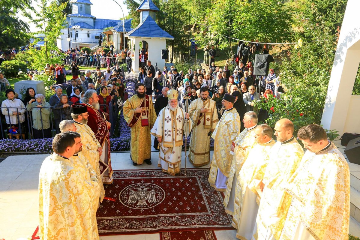 Hramul Mănăstirii Brazi din județul Vrancea 9963