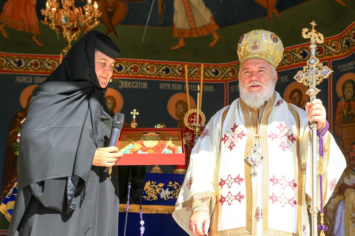 Hramul Mănăstirii Brazi din județul Vrancea 9964