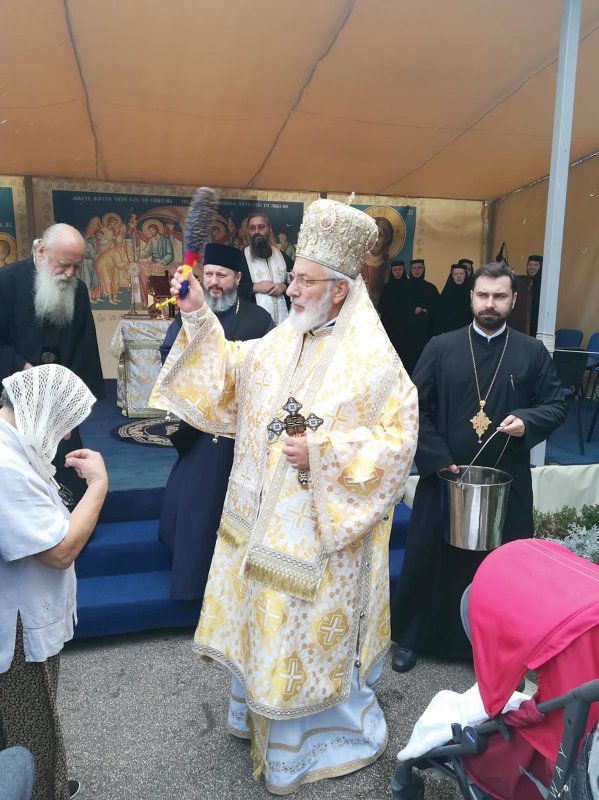 Binecuvântări arhiereşti în Muntenia şi Dobrogea 9916