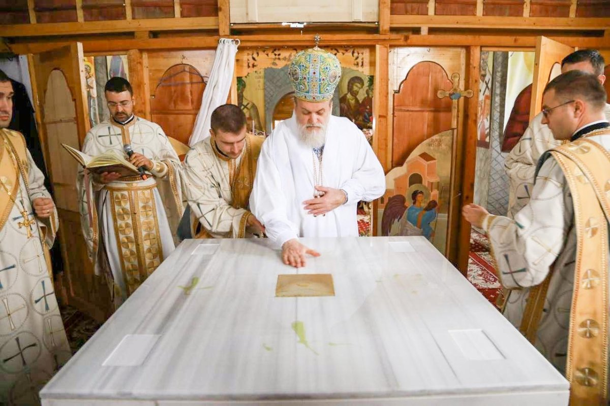 Binecuvântări arhiereşti în Muntenia şi Dobrogea 9917