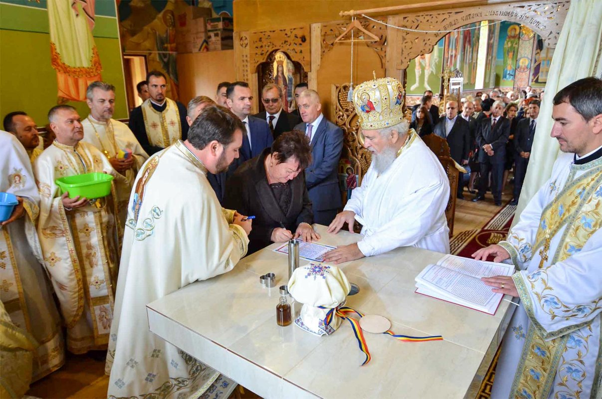 Binecuvântări arhiereşti în Muntenia şi Dobrogea 9919