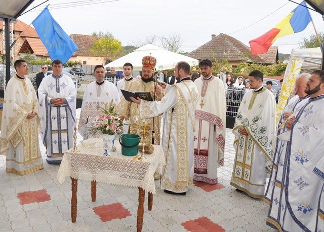 Slujiri arhierești în Duminica a 18-a după Rusalii 9878