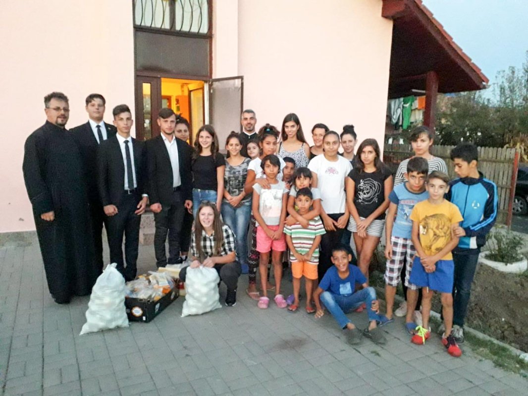 Activităţi social-filantropice în Arhiepiscopia Râmnicului 9856