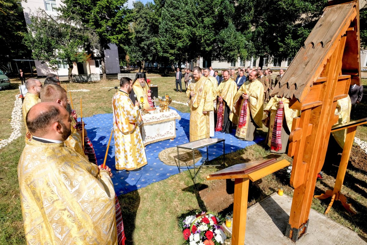 Piatră de temelie pentru un nou locaş de cult 9821