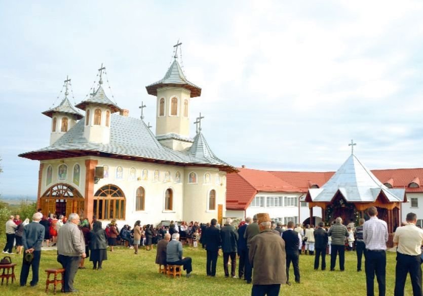 PS Damaschin Dorneanul: „Nicăieri altundeva nu vom găsi hrană mai bună pentru suflet decât în Biserica lui Dumnezeu” 9789