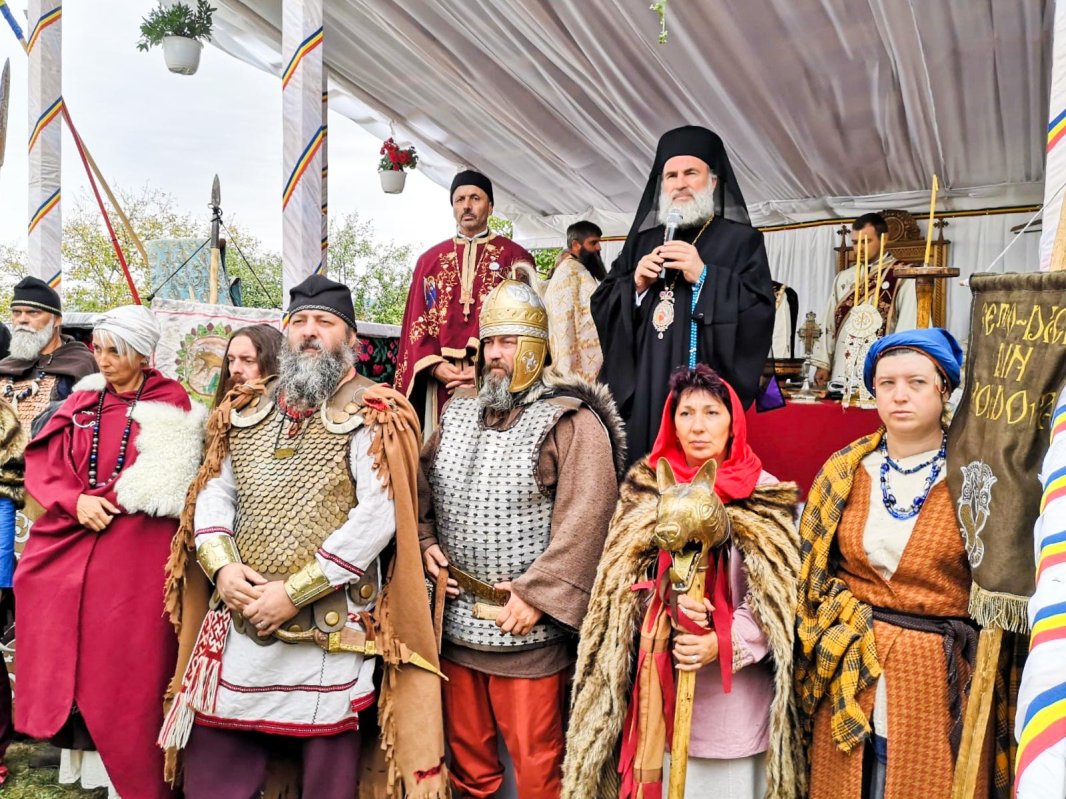 Sfințire de așezământ social în Petrești, Bacău 9824