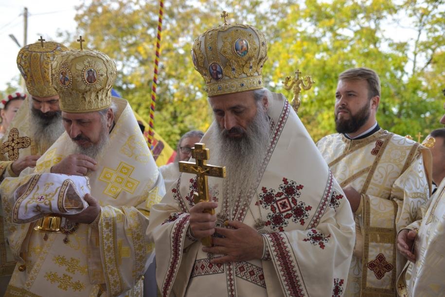 Sfințire de biserică în orașul Dondușeni 9811