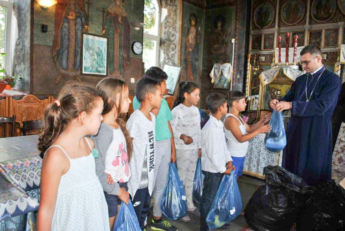 Acţiuni sociale pentru copii necăjiți 9745