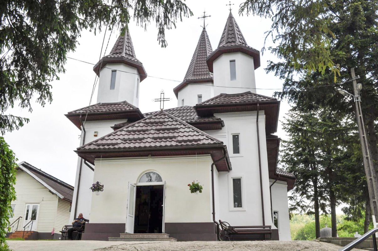 Popas la poarta dinspre cer a orașului 9759