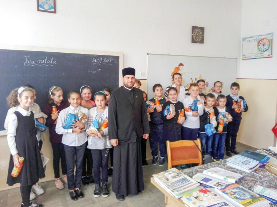 Popas la poarta dinspre cer a orașului 9767