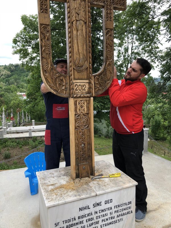 Popas la poarta dinspre cer a orașului 9770